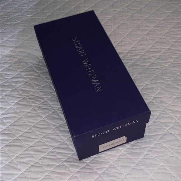 Stuart Weitzman Gold Flats 7.5 NARROW - Picture 9 of 12